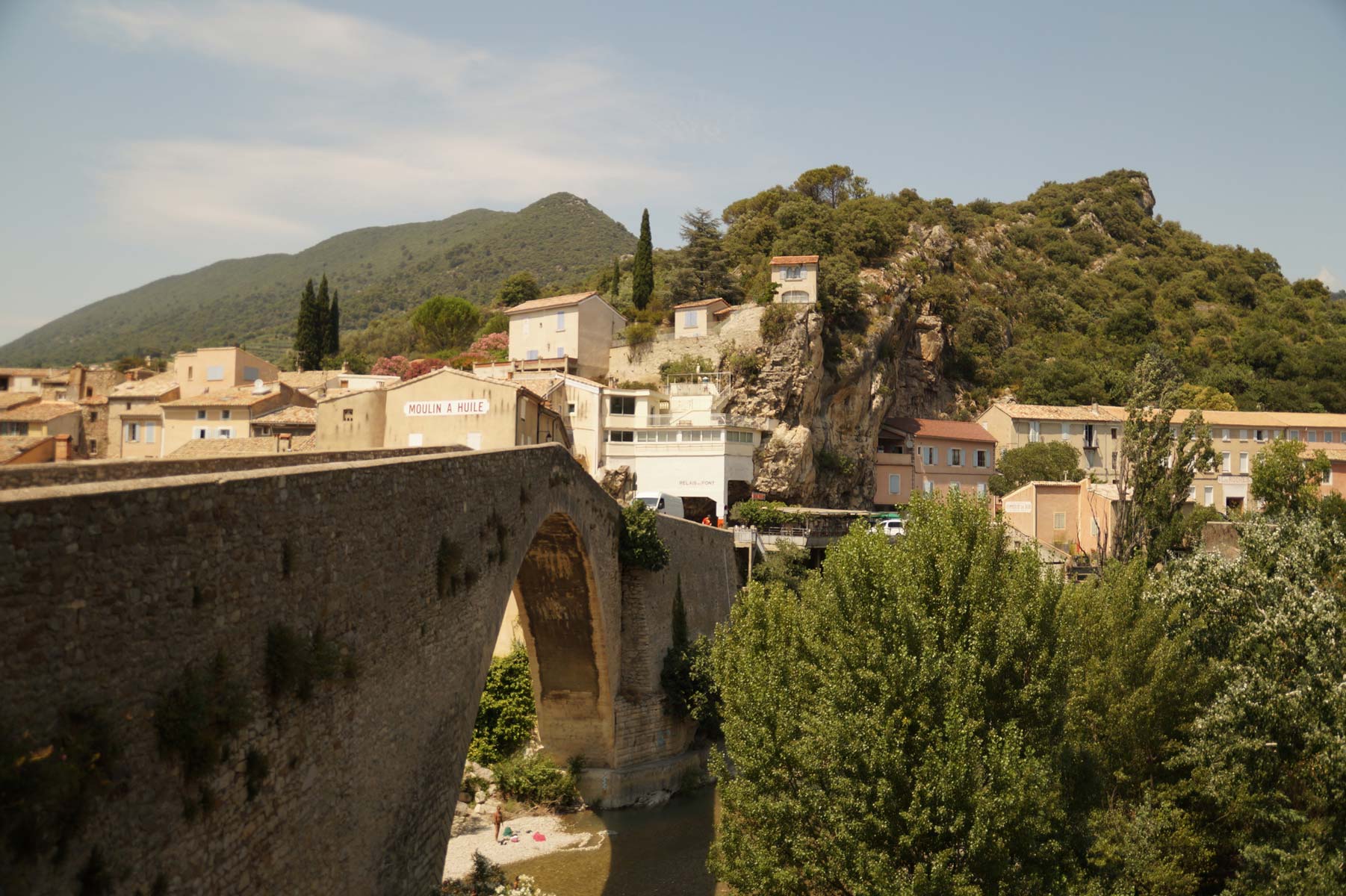 Nyons, Dorf in der Drôme - Schloss drôme provençale