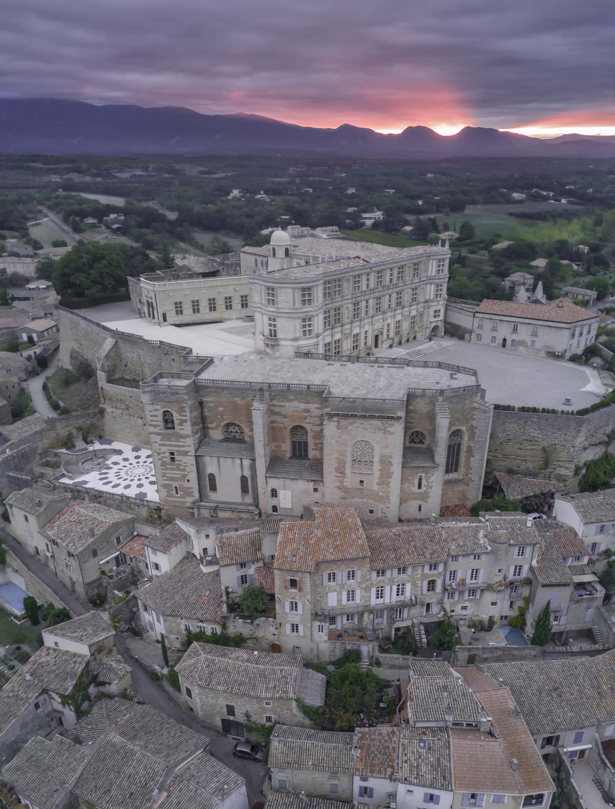Photo - Drôme castles chateau grignan Aerial view of Château de Grignan