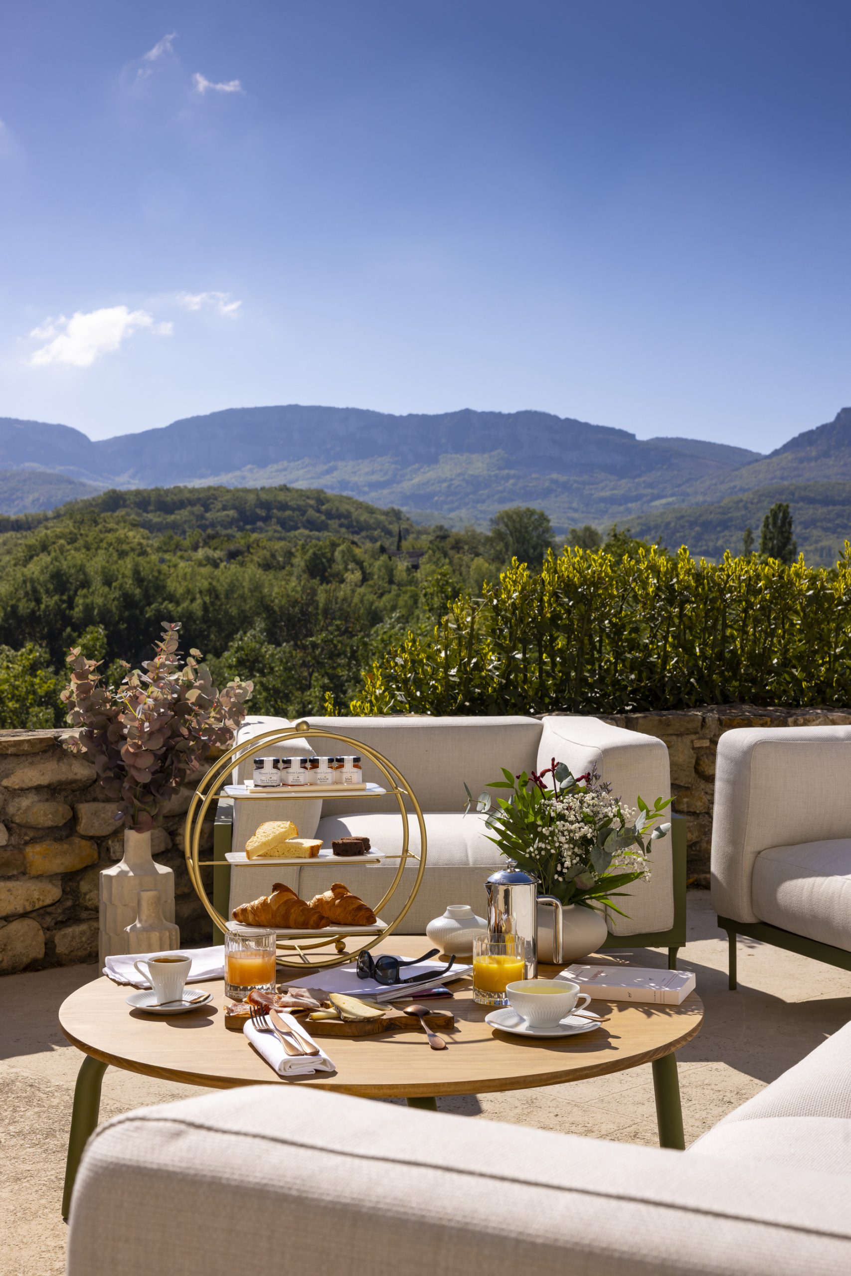 Photo - Hotel - Château les Olivers de Salettes ODS April2024 1691 XF scaled ODS April2024 1691 XF scaled